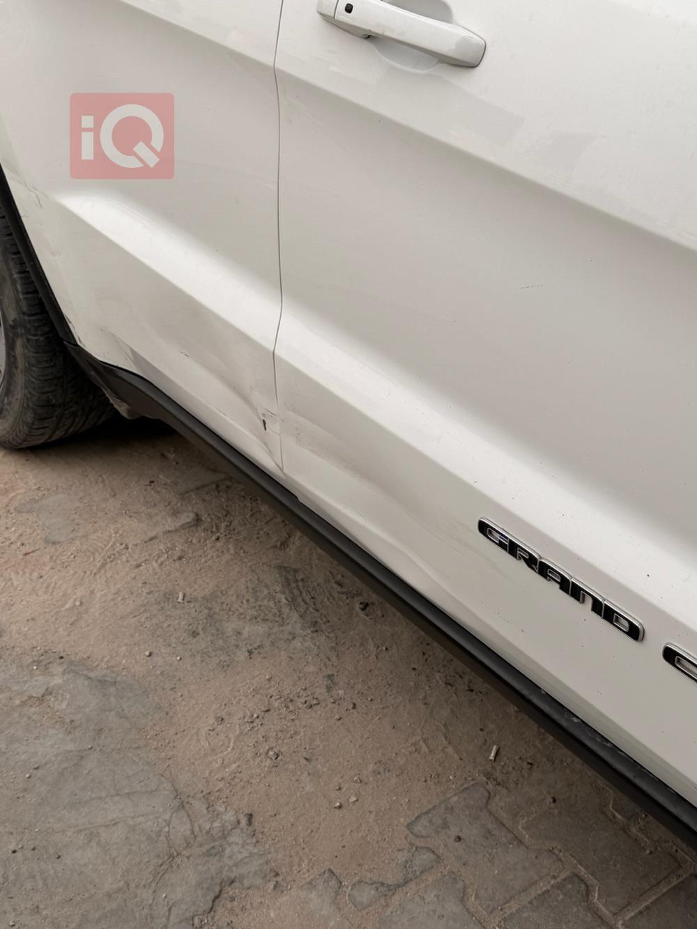 جیپ گراند شیرۆکی